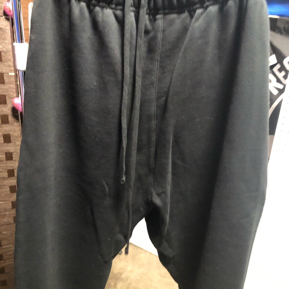 Fear of God Black Sweatpants - Picture 7 of 9